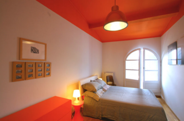 Deco orange : Association couleur (blanc, violet, fushia) et pièces (chambre,