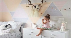 Pour repeindre une chambre, un salon… Une couleur pastel associée à des formes géométriques pour repeindre ses murs, c'est tendance. on mise une peinture couleur bleu, vert, mauve, rose pastel pour une déco d'inspiration scandinave.