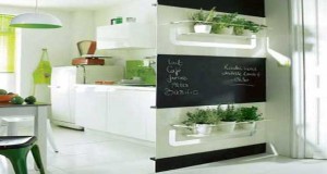Pour optimiser une petite cuisine les astuces gain de place foisonnent. Aménagement des rangements, crédence, couleur peinture, petit électroménager, décorer une mini cuisine avec style c'est facile