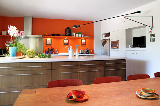 Décoration cuisine design meubles de cuisine avec fermeture tiroir silencieuse plan de travail stratifié balnc