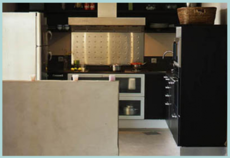 idée pour aménager une petite cuisine dans un espace ouvert sur le salon avec meubles design