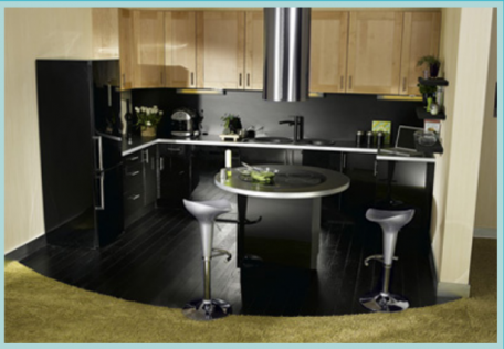 idée pour aménagement petite cuisine en U esprit design avec ilot de cuisson noir et hotte inox 