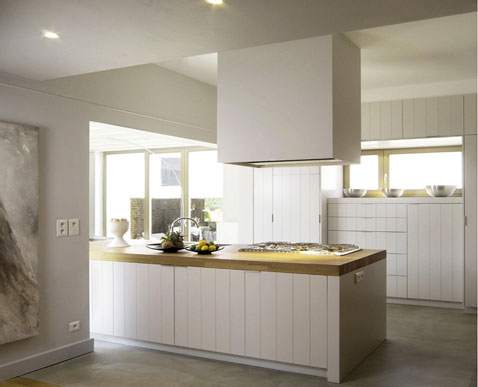 cuisine ouverte sur salon couleur lin et gris pastel Cuisine zen avec peinture couleur lin et gris pastel, meubles de cuisine en bois ton sur ton, Cuisine Cuisinella