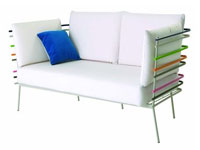 Pour choisir entre un canapé cuir et un canapé tissu adapté au style déco du salon, sélection de canapés 2 et 3 places Cinna, Roche Bobois, Ikea, Made In Design parmi les plus beaux modèles