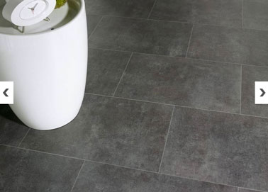 revetement-sol-vinyle-imitation-carrelage-gris-anthracite-pour-salon-Ref-Charme-carrelage-leroy-merlin Un sol vinyle imitation carrelage, carreaux de 30X30 cm qui donnera un superbe rendu dans un salon, une chambre et dans les grandes pièces