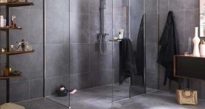 Tout ce qu’il faut savoir pour installer une douche italienne : receveur de douche, canivelle, robinetterie, carrelage, expliqué pas à pas pour tout type de salle de bain