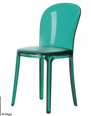Chaise transparente vert émeraude pour la cuisine ou la salle à manger. Disponible chez madeindesign