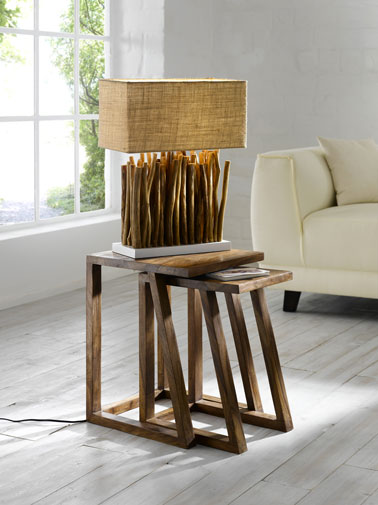 lampe sur pied bois, abat-jour rectangulaire en lin. Hauteur totale 52 cm