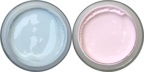 Chambre couleur rose et bleu. Pour la déco de la chambre, peinture acrylique finition mat couleur rose et bleu pâle idéal pour les murs et repeindre petit meuble aux couleurs de l'été