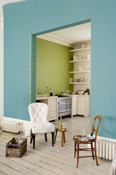 Des couleurs authentiques pour peindre la cuisine Couleur peinture cuisine. couleur deco naturelle, vert jade ,lotus vert et blanc de blanc gamme ultra resist Valenite de Dulux Valentine