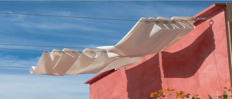Pour fabriquer un brise soleil en toile à installer sur la terrasse fixé sur des câbles acier , tuto et inspiration déco ambiance coté sud ou bord de mer