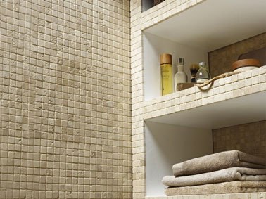 Carrelage mosaïque pierre naturelle pour mur et sol salle de bain couleur Ivoire chez Leroy Merlin