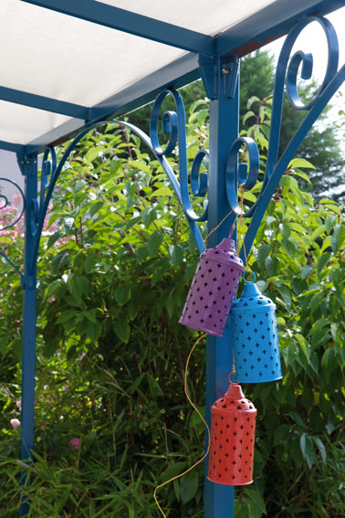 Peinture fer pour salon de jardin, pergolas, portail et tous les supports féreux du jardin Idéco V33