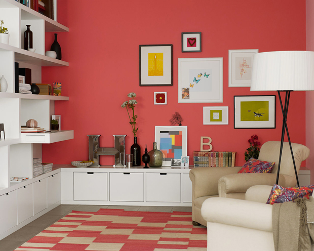 Couleur salon : quelle couleur pour l'agrandir ? Salon moderne en couleur rouge
