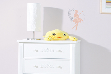 Pochoir motif Fée dans chambre enfant peint avec peinture relief Paillet de Maison Déco couleurs rose Tutu et argent