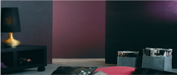 Une peinture pailletée à appliquer sur murs déjà recouverts d'une peinture pour un effet lumière garanti. Peinture créative Gel pailleté COSMIC chez Leroy Merlin