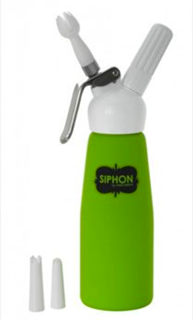 Siphon à chantilly vendu avec 3 douilles coloris vert pomme de chez Fly