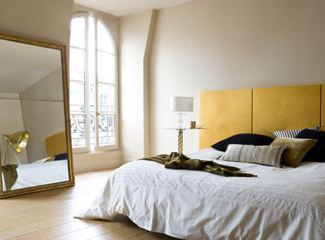 peinture chambre couleur lin tête de lit jaune Déco peinture chambre adulte couleur lin clair, tête de lit jaune safran Peinture Guittet