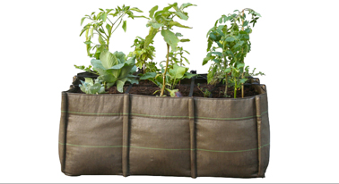 solution pour potager sur balcon : Cultivez vos plantes aromatiques dans une même jardinière en tissu sur le balcon. Jardinière BacLong Geotextile / Outdoor - 110 L. 92 € Bacsac