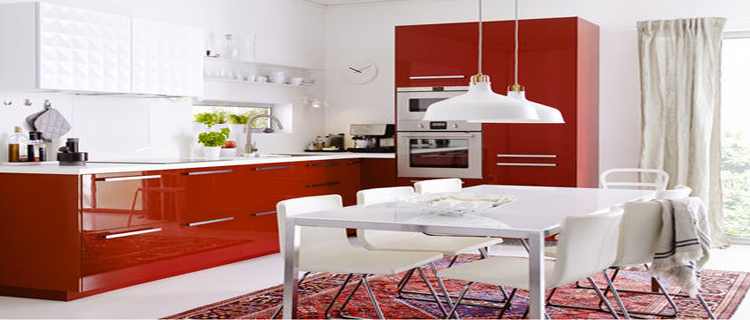 La cuisine rouge une tendance déco qui ne manque d'élégance. cuisine design en rouge et gris, blanc ou noir. Nos idées déco de cuisine rouge pour meubles et peinture