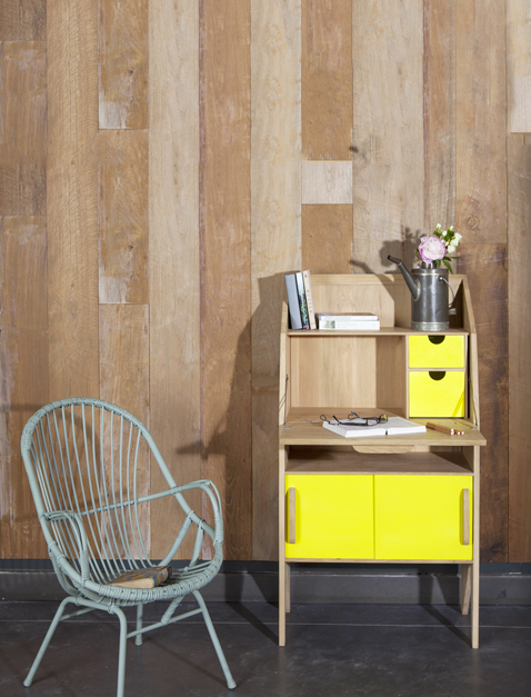 Un meuble secrétaire vintage à placer dans tous les intérieurs contemporain avec ses façades de tiroirs jaune citron