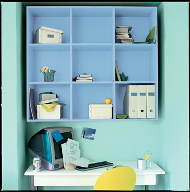 Bleu et vert d'eau, des couleurs fraiches pour peindre un espace bureau. Peinture laque glycéro aspect satin Astral