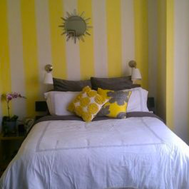 La peinture jaune pour une chambre c'est chouette Chambre fille fushia et blanc