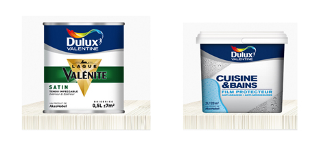 Peinture laque microporeuse pour meuble, porte et plinthes cuisine. A droite : Peinture Cuisine & bain pour meubles de cuisine,et murs avec film de protection anti-graisse et humidité. 2 peintures hautement lessivables de Dulux Valentine