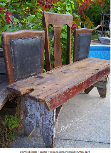 Ne jetez plus vos chaises dépareillées, elles se transforment en banc de jardin original et pas cher en ajoutant une planche en bois