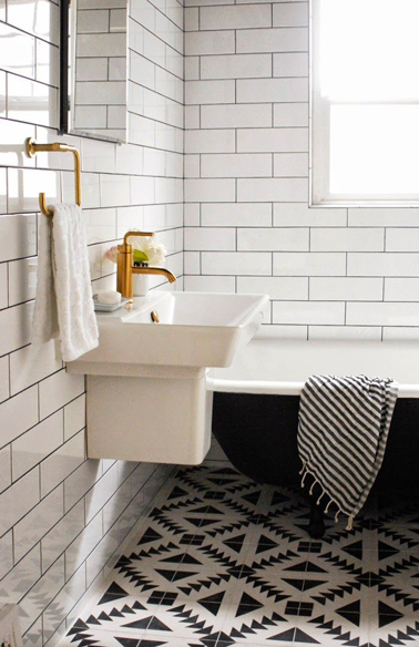 Salle de bain rétro ou le retour de la tendance vintage Idées Baignoires Retro
