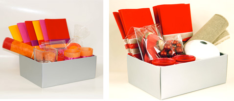pour fêter Noël en couleurs ! Du rouge, rose, oranger, c'est chaud et joyeux, du lin, des rondins de bois pour une table dans la pure tradition de Noël. 