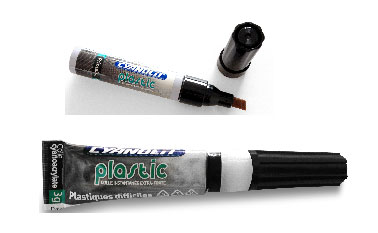 Cyanolit Plastic, colle instantanée extra forte et tube de primaire de préparation pour recoller jouet, télécommande, lunettes et objets plastique : 3 g + 4ml, se conserve 24 mois Prix : 8.70 € dans les magasins de bricolage