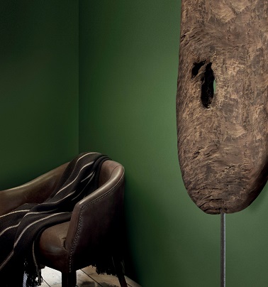 Tollens et Flamant créent Trekking la couleur à l'état sauvage Cette peinture couleur verte de Tollens évoque une ambiance naturelle. La couleur appelée Trekking donne l’impression de se retrouver en pleine forêt amazonienne en harmonie avec la nature, comme coupé du monde civil. Un intérieur alliant culture, authenticité et écologie qui apaise les esprit et réjouit la déco !