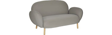 Idéal pour relooker votre salon, ce canapé gris souris pour deux tout en rondeur apporte une touche d'originalité à votre intérieur.