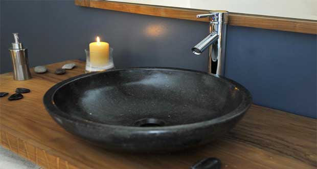 Rénovation salle de bain en 10 idées déco faciles Meubles salle de bain couleur taupe avec vasque chez leroy merlin