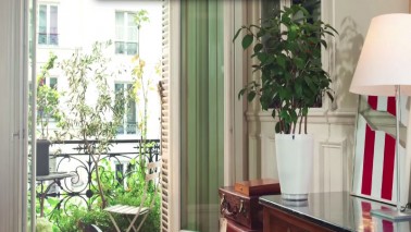 Plus à se soucier de l'arrosage et du besoin d'engrais de nos plantes, les objets connectés nous assistent via notre smartphone en WIFI sur les besoins de nos plantes
