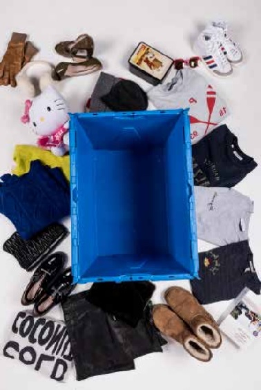 Fondée en 2013 la startup commeunearmoire vous envoie des box gratuitement pour ranger et entreposer vos affaires en toute sécurité. Une manière de simplifier le gain de place dans les petits appartements parisiens et le tout à moindre coût puisque le stockage de vos effets personnels en tout genre vous coûtera 3,95 euros par box et par mois d’entreposage.