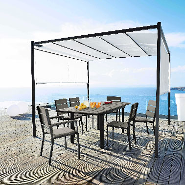 Style épuré et chic à souhait avec ce mobilier acier et bois composite gris pour la terrasse -Maison Du Monde Une ambiance conviviale et très chic émane de ce salon de jardin en bois composite grisé et aluminium signé Maison du Monde. En bois et aluminium, ce mobilier de jardin joue avec des nuances de gris pour rendre le tout plus moderne et léger. En totale harmonie avec le décor alentour, ce salon de jardin invite à passer de délicieux moments en famille. Maison du monde - Chaise gris anthracite aluminium et bois naturel 59,99 € / unité