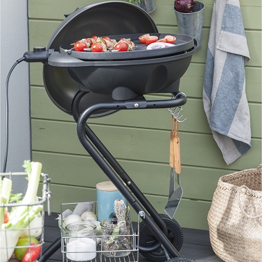 Un design original imprègne ce barbecue électrique compact La structure de ce barbecue électrique s'adapte aux petits extérieurs. Pratique et compact, il séduit par sa forme arrondie moderne ! Barbecue Leroy Merlin