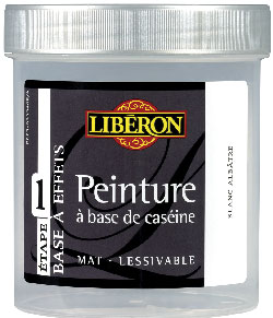 La peinture à base de caséïne disponible en 47 couleurs sert de base à une patine pour meuble à effet ou s'utilise en finition finale pour un aspect mat et velouté. Peinture Libéron. 