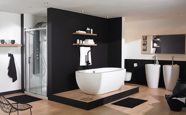 salle de bain design avec sanitaire moderne Cette salle de bain design innove avec sa baignoire îlot ronde ainsi que ses lavabos originaux. Un aménagement moderne et bien pensé ! © planetebain.com