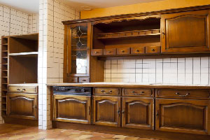 Repeindre toute la cuisine : peindre les meubles, peindre sur carrelage mural, le sol et le frigo avec la peinture  Renovation cuisine V33 