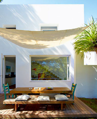 Déco terrasse en bois d'une maison design