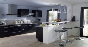 Meubles de cuisine en bois, blanc, rouge, îlot inox pour aménager une cuisine ouverte sur le salon, découvrez 5 photos de cuisine Castorama pour vous inspirer et profiter des petits prix du moment.
