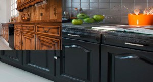 Pour peindre des meubles de cuisine durablement, une peinture pour meuble de la marque V33 spécialement conçue pour résister aux graisses dans la cuisine qui s’applique en 2 couches sans poncer.