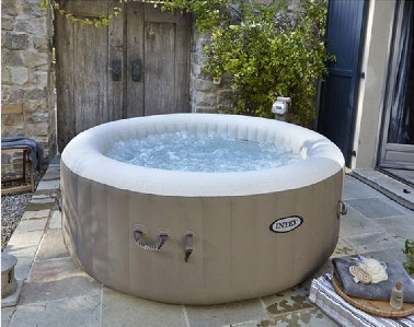 Buller, barboter à gogo dans l’eau grâce à l’installation d’un spa gonflable ou vous vous voulez dans le jardin et éviter les coups de chaleur de l’été