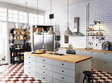 Une cuisine style industriel scandinave Ikea Dans cette cuisine style industriel, le blanc domine pour un effet lumineux et aérien. Ici la déco industrielle se marie avec une déco scandinave pour une cuisine épurée.