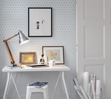 Déco papier peint formes géométriques Le papier peint formes géométriques est un must-have en vogue pour l'intérieur. Facile à poser, il permet de rester dans la tendance déco sans difficulté.