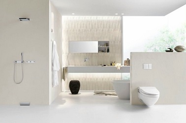 Ambiance épurée dans la salle de bain design avec wc suspendu.