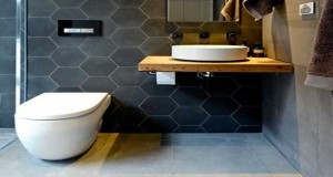 Avec de la peinture, du carrelage, de belles couleurs, une cuvette WC design, la déco WC revisite les toilettes vieillottes. Déco Cool a sélectionné 6 photos de WC au top pour vous inspirer des idées déco.
